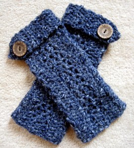 Easy fingerless gloves with button