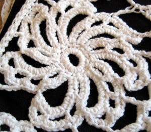 Flower motif in Avalon top