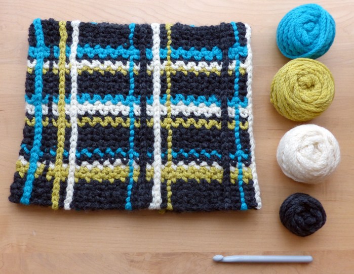 Plaid Cowl - A super easy free crochet pattern from Make My Day Creative