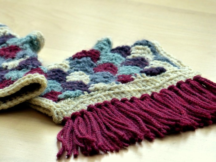 Arrow Tails Fingerless Gloves and Shawl - Free crochet patterns from Make My Day Creative