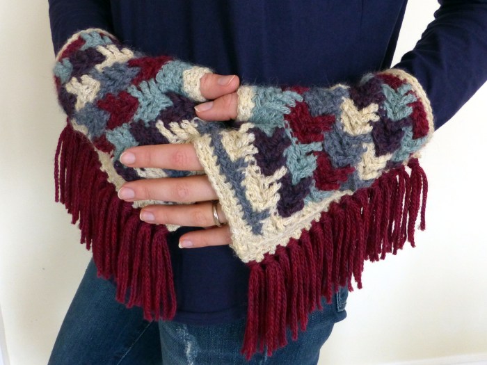 Arrow Tails Fingerless Gloves and Shawl - Free crochet patterns from Make My Day Creative